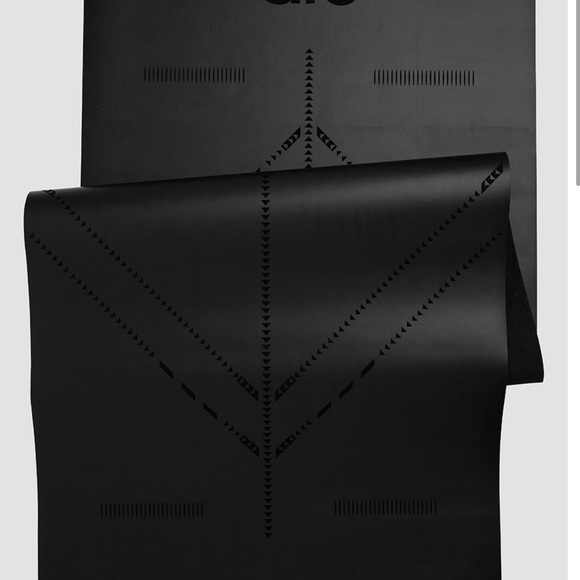 Alo yoga Black Yoga Mat - Picture 1 of 2